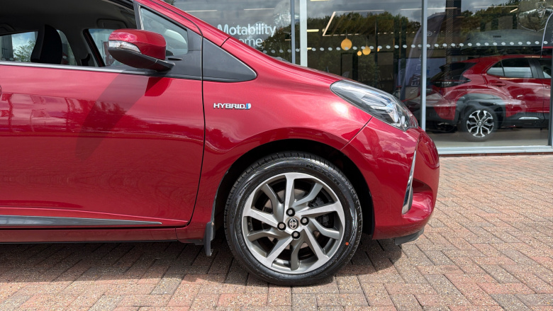 Toyota Yaris 1.5 Hybrid Y20 5dr CVT [Bi-tone] Hybrid Hatchback